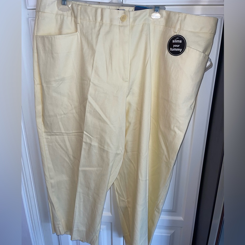 NWT Westport Womans‎ Plus Size Yellow Capris Dressbarn sz 22w